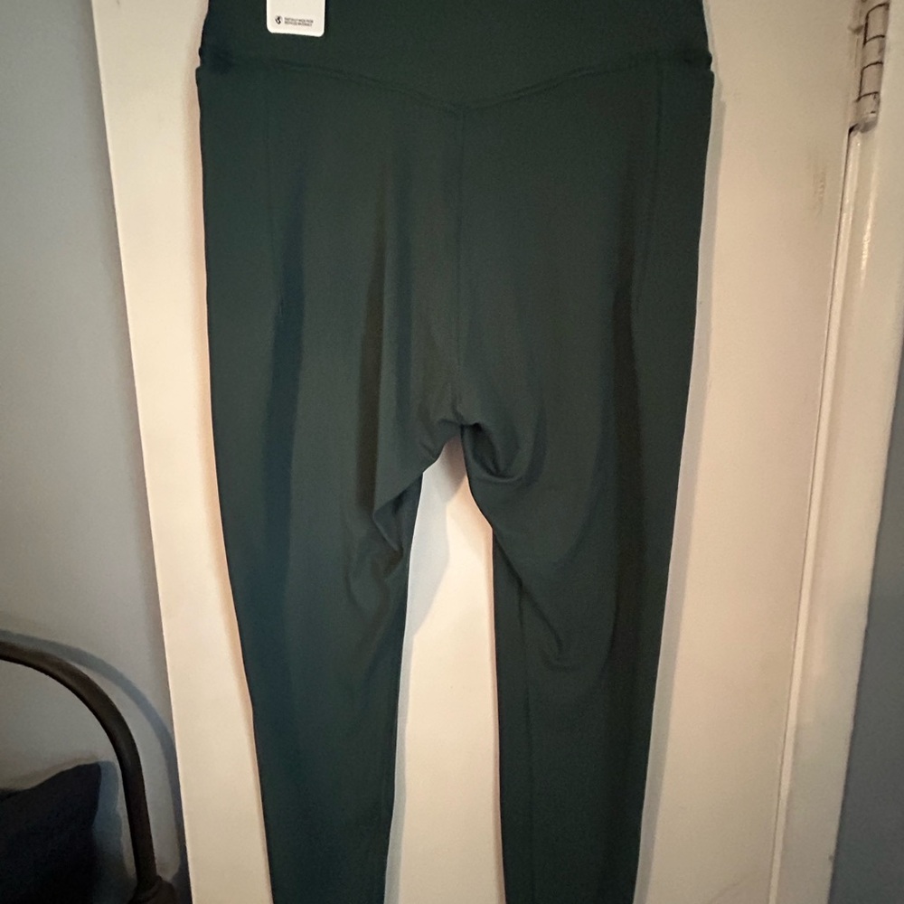 PINK Victoria’s Secret Relay Classic  Green Leggings